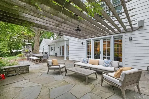 282 Evandale Road Scarsdale NY 10583