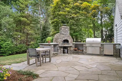 282 Evandale Road Scarsdale NY 10583
