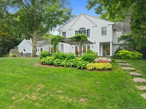 282 Evandale Road Scarsdale NY 10583