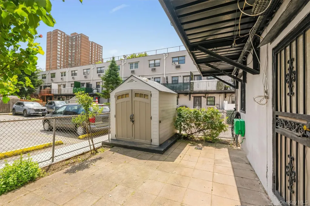 820 Leland Avenue Bronx NY 10473