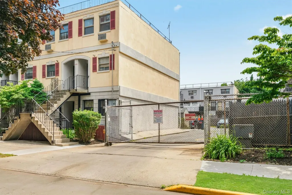 820 Leland Avenue Bronx NY 10473