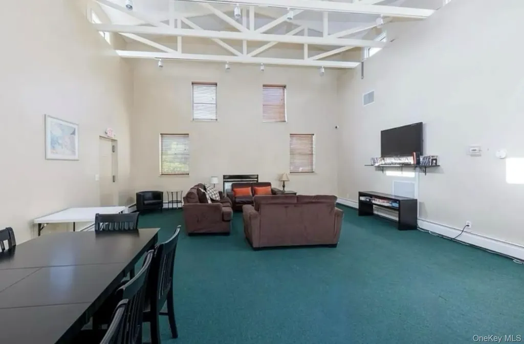 2423 Union Boulevard Islip NY 11751