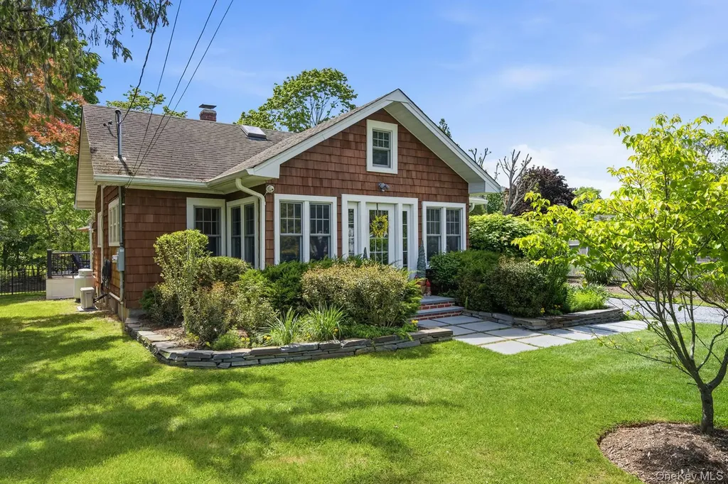36 Watchogue Avenue East Moriches NY 11940