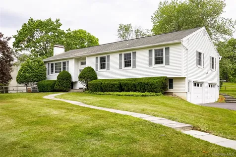 5 Millbank Road Poughkeepsie NY 12603