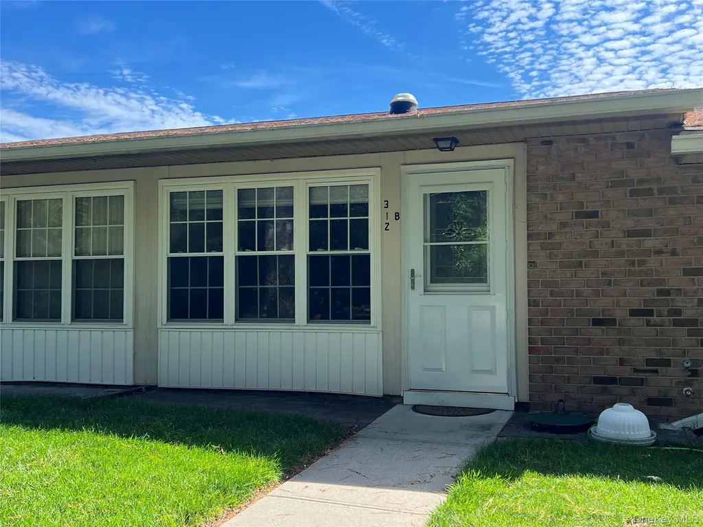 312 Woodbridge Drive Ridge NY 11961