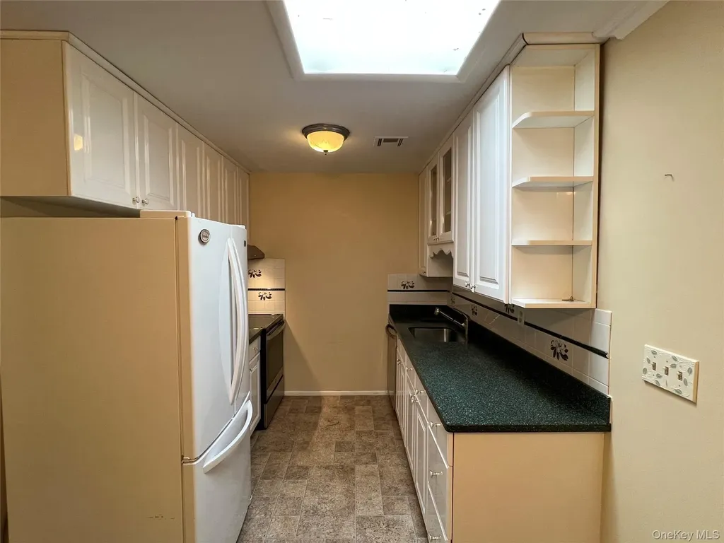 312 Woodbridge Drive Ridge NY 11961