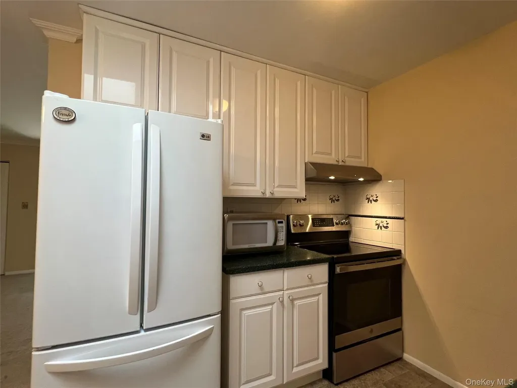 312 Woodbridge Drive Ridge NY 11961