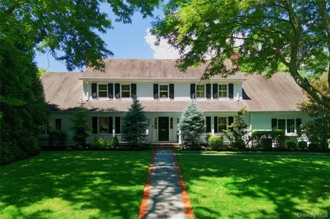 77 Brookside Drive Manhasset NY 11030