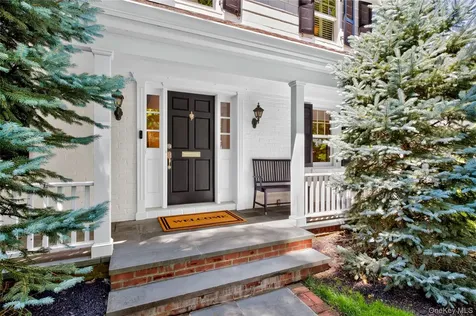 77 Brookside Drive Manhasset NY 11030