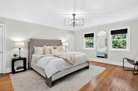 77 Brookside Drive Manhasset NY 11030