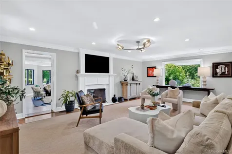 77 Brookside Drive Manhasset NY 11030