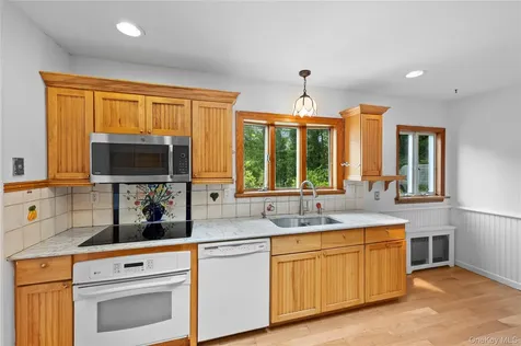 25 Sugar Toms Ridge East Norwich NY 11732