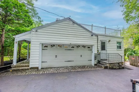 25 Sugar Toms Ridge East Norwich NY 11732