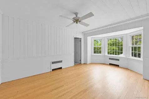 25 Sugar Toms Ridge East Norwich NY 11732