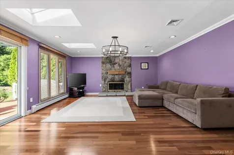18 Hickman Street Syosset NY 11791