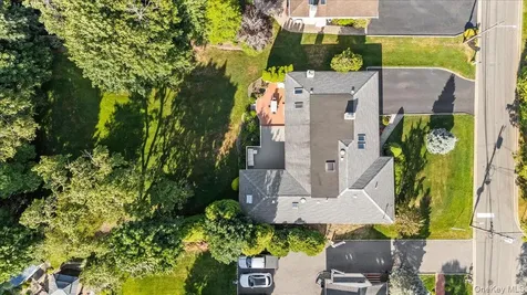 18 Hickman Street Syosset NY 11791