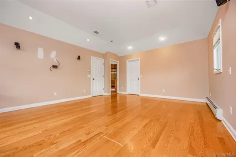 145 Washington Street Farmingdale NY 11735