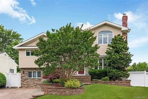 145 Washington Street Farmingdale NY 11735