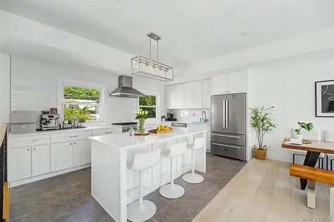 20 Russell Park Road Syosset NY 11791