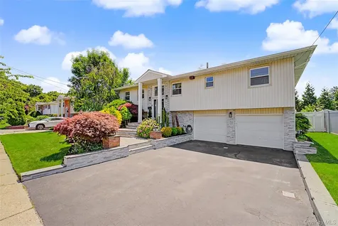 20 Russell Park Road Syosset NY 11791