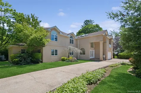 1319 Auerbach Avenue Hewlett Harbor NY 11557