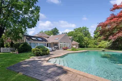 1319 Auerbach Avenue Hewlett Harbor NY 11557