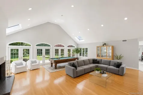 1319 Auerbach Avenue Hewlett Harbor NY 11557