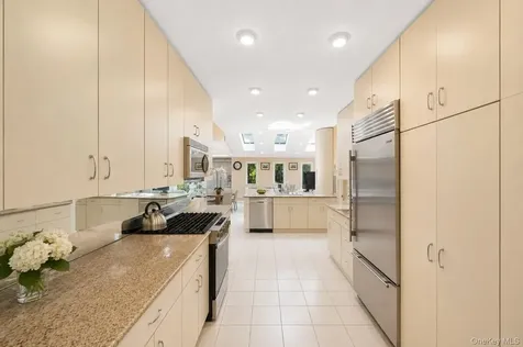 1319 Auerbach Avenue Hewlett Harbor NY 11557