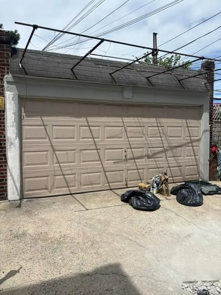 3220 81st Street East Elmhurst NY 11370
