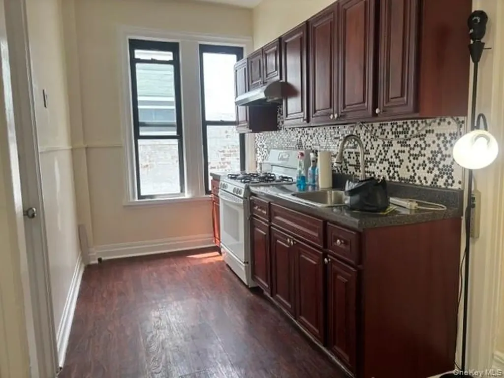 3220 81st Street East Elmhurst NY 11370