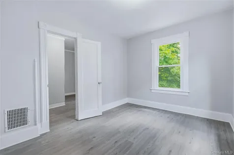 70 Vandeusen Street Kingston NY 12401