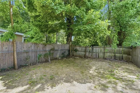 70 Vandeusen Street Kingston NY 12401
