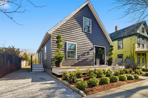 336 2nd Street Greenport NY 11944