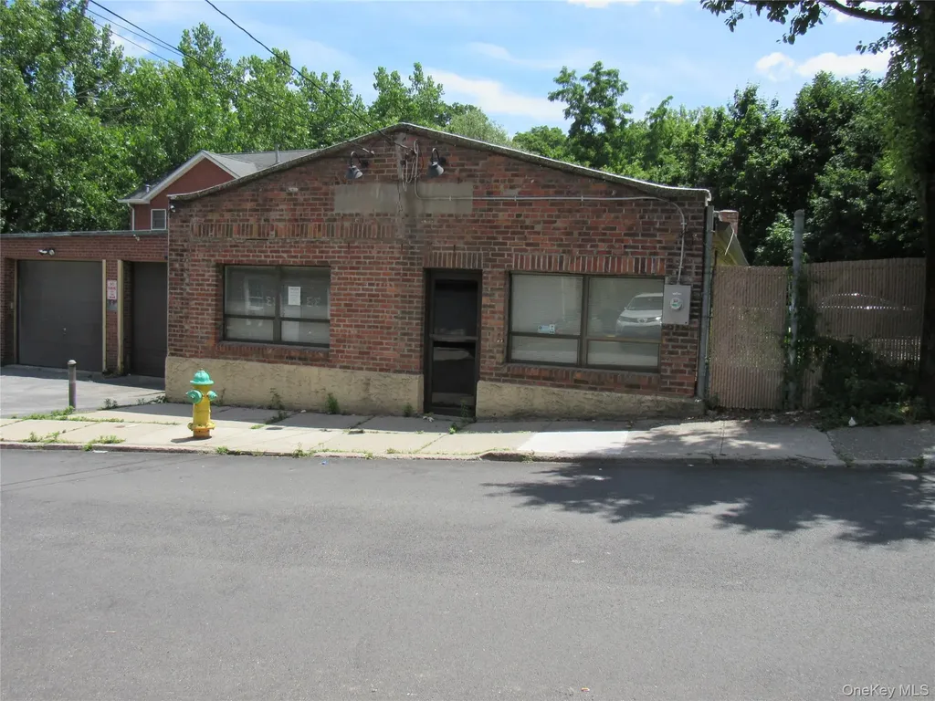 32 Aqueduct Street Ossining NY 10562