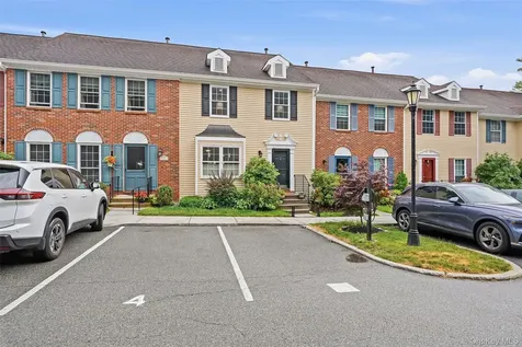 4 Cumberland Court Peekskill NY 10566
