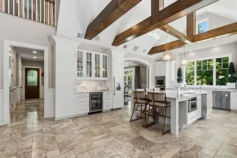 5 Buckingham Court Muttontown NY 11791