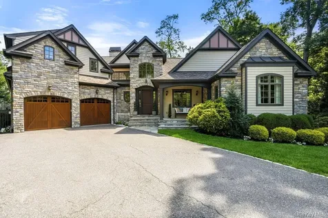 5 Buckingham Court Muttontown NY 11791