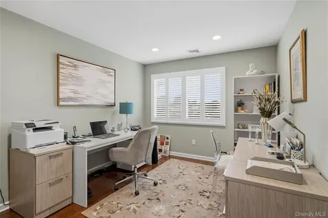 34 Admiral Road Massapequa NY 11758