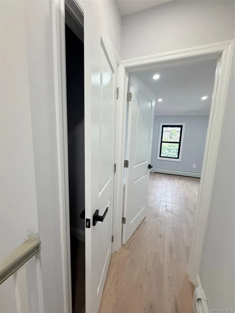 128 E 238th Street Bronx NY 10470