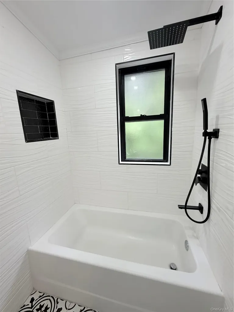 128 E 238th Street Bronx NY 10470