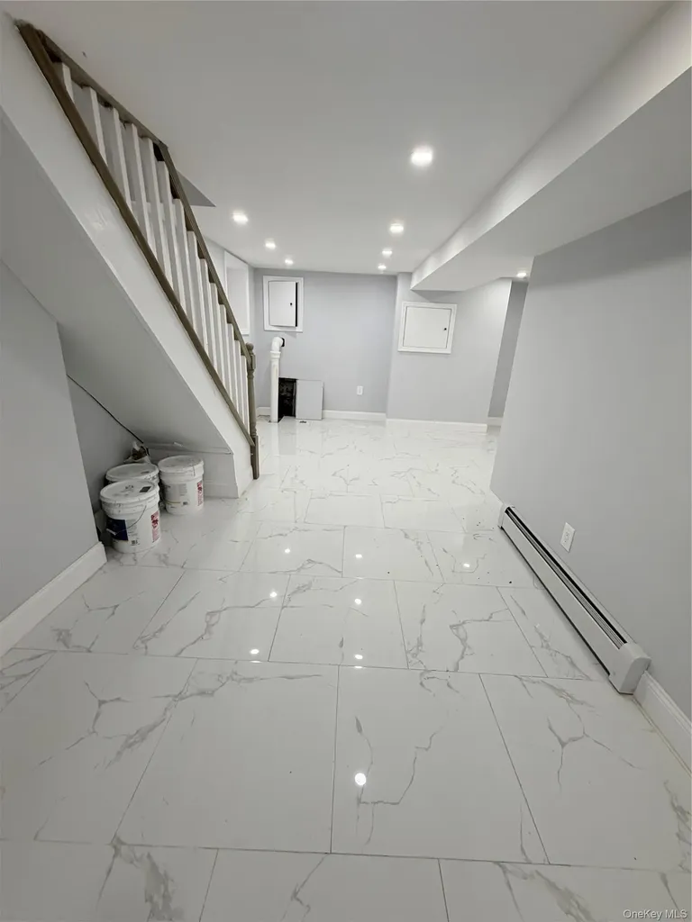 128 E 238th Street Bronx NY 10470