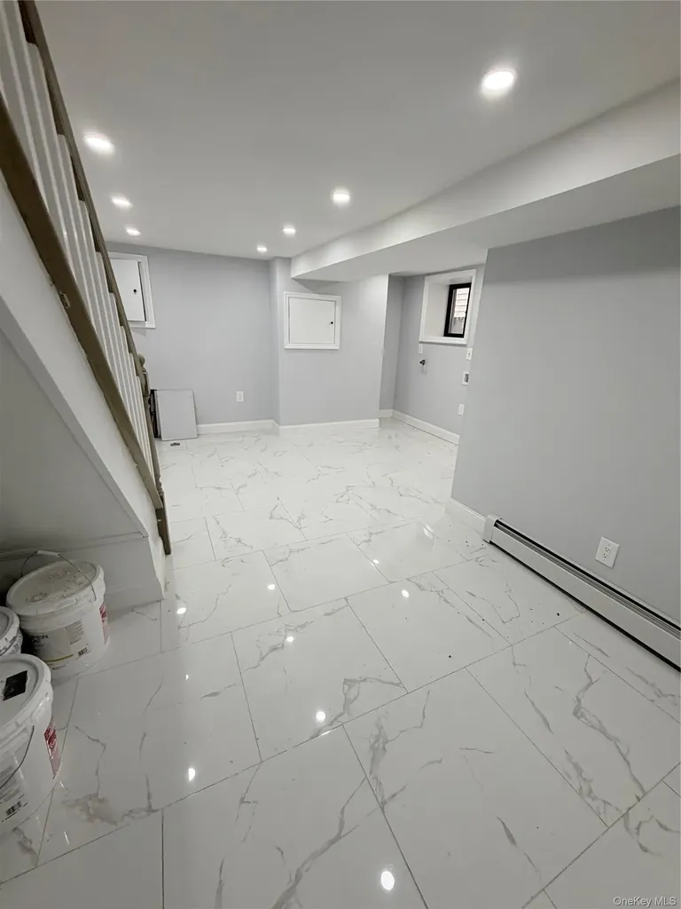 128 E 238th Street Bronx NY 10470