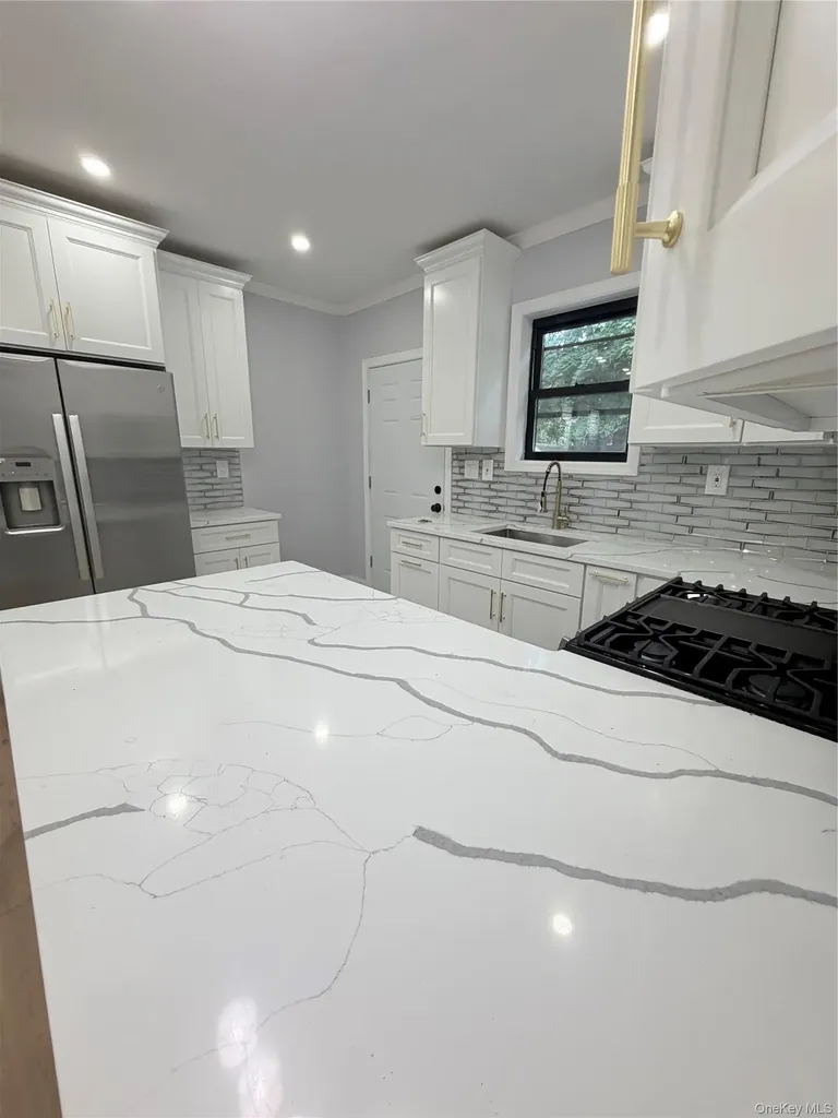 128 E 238th Street Bronx NY 10470