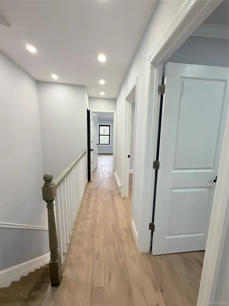 128 E 238th Street Bronx NY 10470