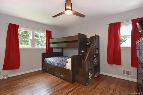 119 Candlewood Drive Yonkers NY 10710