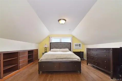 119 Candlewood Drive Yonkers NY 10710