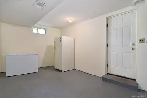 119 Candlewood Drive Yonkers NY 10710