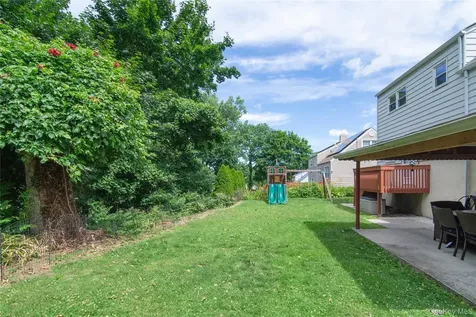 119 Candlewood Drive Yonkers NY 10710