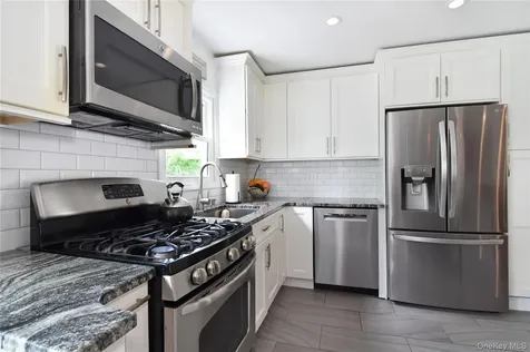 119 Candlewood Drive Yonkers NY 10710
