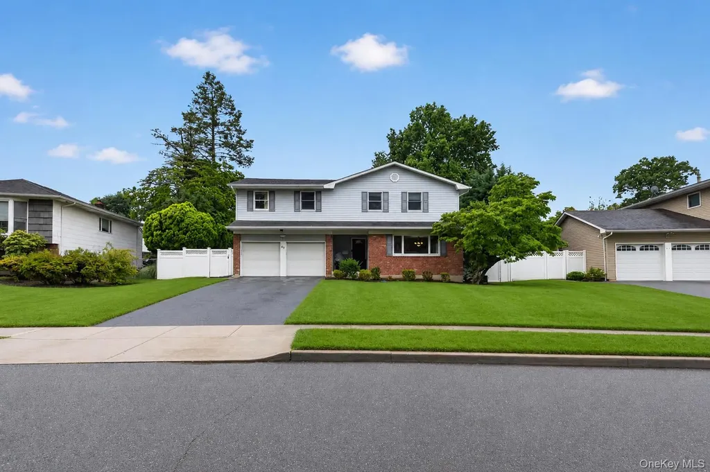 40 Pittoni Drive Commack NY 11725